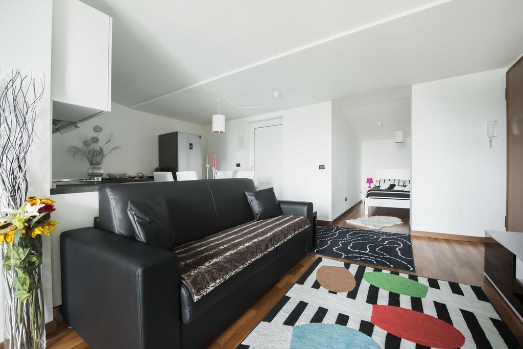 Апартаменты New Luxury Attic Santa Giulia Expo Милан Экстерьер фото