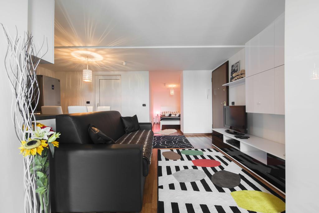 Апартаменты New Luxury Attic Santa Giulia Expo Милан Экстерьер фото